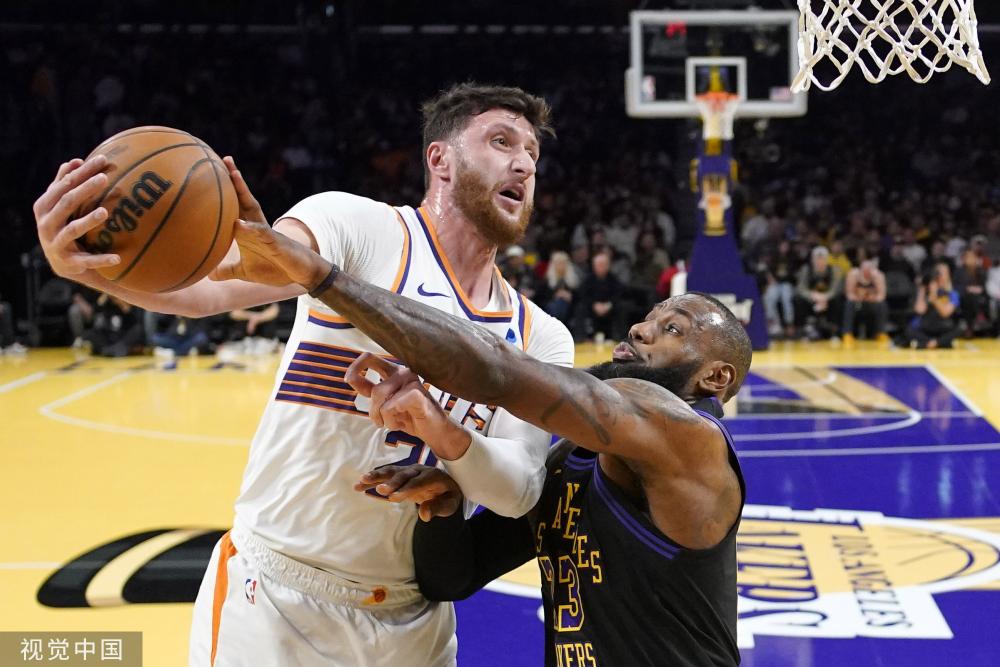 交媒体上减 交媒体上减